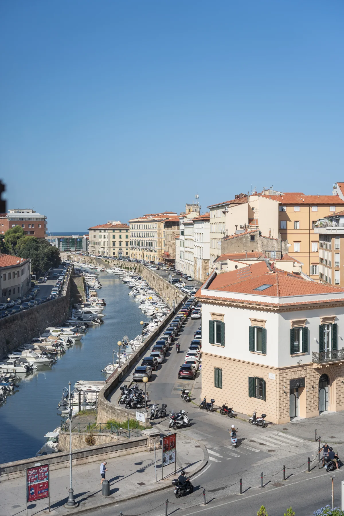 Vista sui fossi di Livorno dallo spazio di coworking Kasa Kawa, in Piazza Cavour